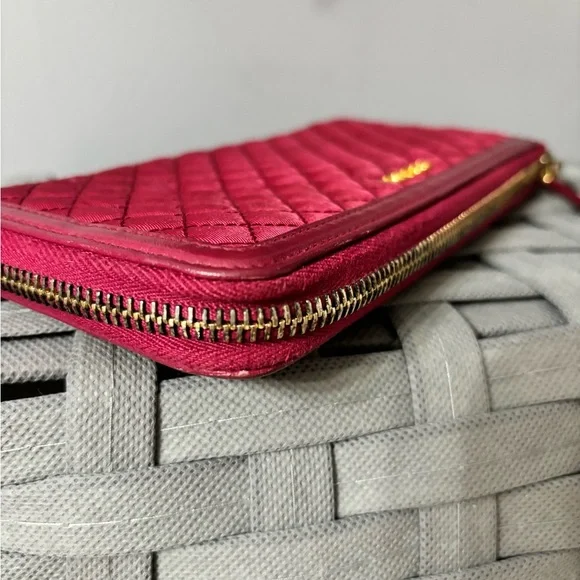 💎PRADA Pink Quilted Nylon Zip Around Wallet - Picture 9 of 11